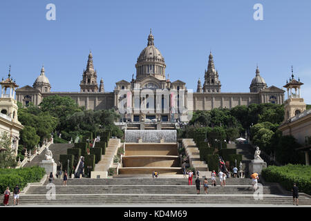 Il Museu Nacional d'Art de Catalunya il Museo Nazionale d'Arte della Catalogna MNAC Plaza de España barcellona catalogna Spagna Foto Stock