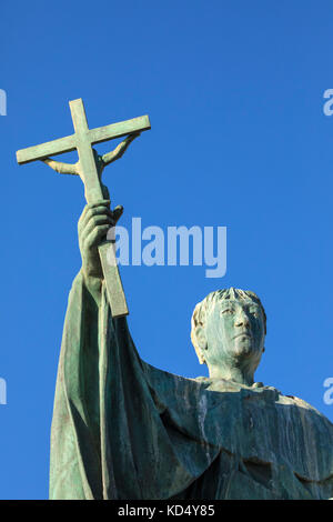 La statua di Sao Goncalo nella storica città di Lagos nella regione di Algarve in Portogallo. Sao Goncalo è il santo patrono della città. Foto Stock