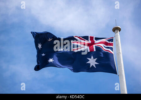 Bandiera australiana battenti in Canberra, ACT, Australia Foto Stock