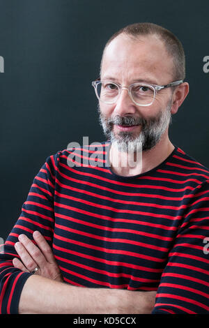 Tom dyckhoff assiste un photocall durante l'Edinburgh International book festival il 12 agosto 2017 a Edimburgo, Scozia. Foto Stock