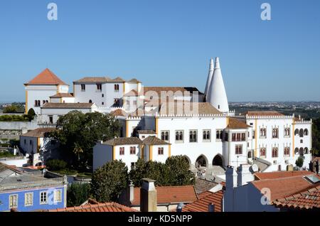 Sintra National Palace o palazzo storico nel centro di Sintra del patrimonio mondiale Unesco del Portogallo Foto Stock