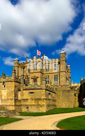 Il castello di Bolsover Derbyshire England Regno Unito costruito nel XVII secolo dalla famiglia Cavendish. Foto Stock
