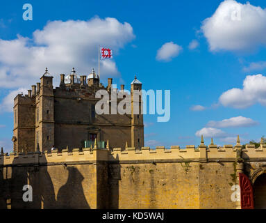 Il castello di Bolsover Derbyshire England Regno Unito costruito nel XVII secolo dalla famiglia Cavendish. Foto Stock