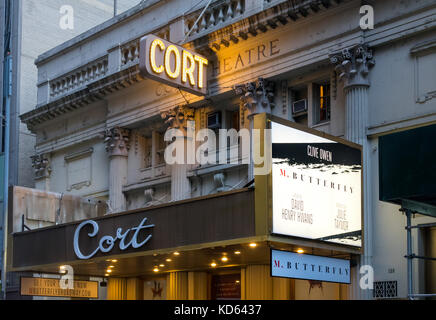 Clive Owen protagonista di una corsa limitata del gioco M. Butterfly al Cort Theatre Foto Stock