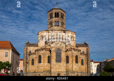 Issoire (Francia centrale): Chiesa Abbazia di Saint-Austremoine, architettura romanica tipica della Auvergne. (Non disponibile per la produzione di cartoline). Foto Stock