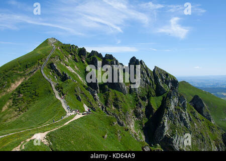 Il Puy de Sancy mountain, vulcano dei Monts Dore massiccio, la montagna più alta del massiccio centrale regione, a un'altitudine di 1886 m. Il picco "Les un Foto Stock