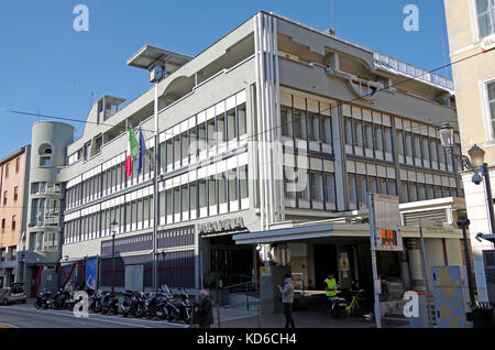 Banca d'Italia edificio in Riviera Tito Livio, Padova Italia, un grande edificio in un antico centro della città, ma sensibilmente progettato, Foto Stock