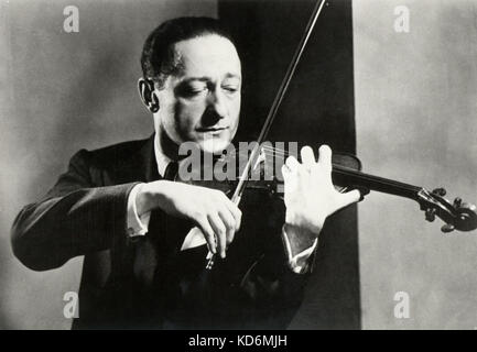 Heifetz, Jascha giocando il suo violino russo violinista americana, 2 febbraio 1901 - 10 dicembre 1987 Foto Stock