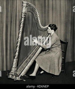 Sidonie Goossens suonare l'arpa verso la fine degli anni trenta. 1899 - dicembre 2004. Quinto bambino dalla famosa famiglia musicale. Arpista Foto Stock
