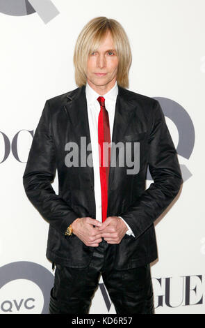 Marc Bouwer ha ritratto alla QVC 25 Di Watch Party al New York Times Building di New York City, 11 febbraio 2011 © Martin Roe / MediaPunch Inc. Foto Stock