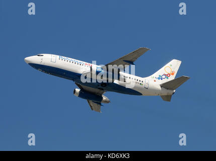 Miami, Stati Uniti d'America - 18 febbraio 2010: bahamasair jet del passeggero in partenza miami. bahamasair azionato invecchiamento Boeing 737-200 getti per il servizio giornaliero di florida d Foto Stock