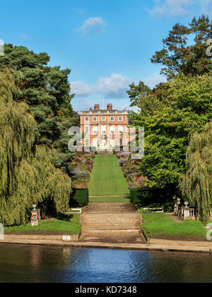 Newby Hall dal Fiume Ure vicino a Ripon Yorkshire Inghilterra Foto Stock