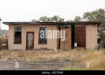 Una casa abbandonata nel mezzo del North Dakota. Foto Stock