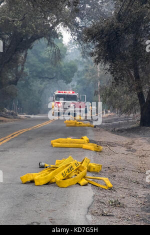 Sonoma County, California, Stati Uniti d'America. 09oct, 2017. Sonoma County, California, Stati Uniti, lunedì 9 ottobre, 2017. devistation in tutta la contea. Credito: kathryn capaldo, alamy/live news Foto Stock