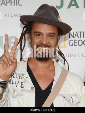 Hollywood, Stati Uniti d'America. 09oct, 2017. Michael franti arriva a los angeles prima di national geographic documentari" "Jane' all'Hollywood Bowl in Hollywood, la California il 9 ottobre 2017. Credito: la foto di accesso/alamy live news Foto Stock