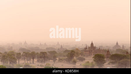 I templi di bagan zona archeologica, Bagan, myanmar Foto Stock