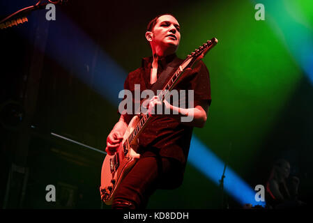 Barcellona - apr 27: placebo (musica rock alternativa band) in concerto presso il Razzmatazz tappa del 27 aprile 2017 a Barcellona, Spagna. Foto Stock