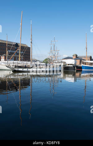 Vista del bacino principale di Gloucester Docks nell Inghilterra del sud. Parte di Gloucester e Nitidezza Canal Foto Stock