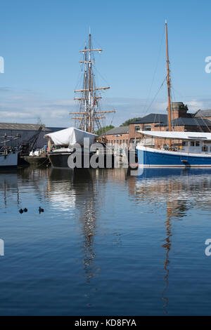 Vista del bacino principale di Gloucester Docks nell Inghilterra del sud. Parte di Gloucester e Nitidezza Canal Foto Stock