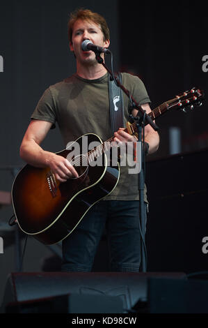 James Blunt sul palco durante BBC radio 2 Live in Hyde Park con: James Blunt Where: London, United Kingdom When: 10 Set 2017 Credit: Alan West/WENN.com Foto Stock