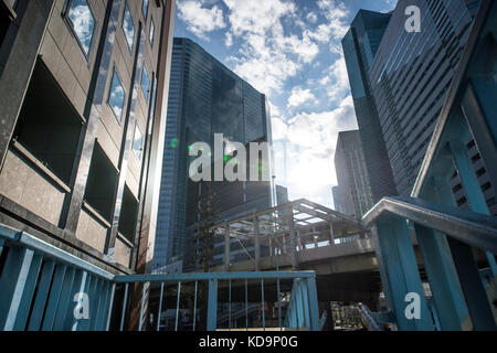 Immobili nel quartiere di Ginza con alcune riflessioni su windows.Tokyo, Giappone. Foto Stock