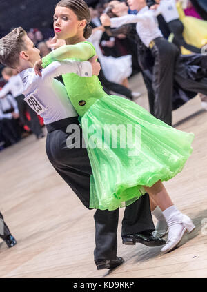 Brentwood, Essex, 11 ottobre 2017 la sala da ballo internazionale campionati a International Hall Brentwood., Sezione Giovanile Credito: Ian Davidson/Alamy Live News Foto Stock