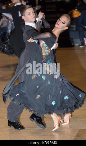 Brentwood, Essex, 11 ottobre 2017 la sala da ballo internazionale campionati a International Hall Brentwood. Credito: Ian Davidson/Alamy Live News Foto Stock