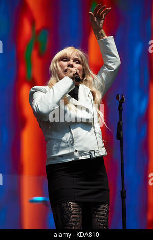 Blondie sul palco durante BBC radio 2 Live in Hyde Park con: Debbie Harry, Deborah Harry Where: London, United Kingdom When: 10 Set 2017 Credit: Alan West/WENN.com Foto Stock