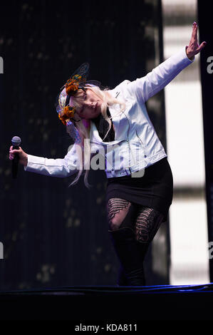 Blondie sul palco durante BBC radio 2 Live in Hyde Park con: Debbie Harry, Deborah Harry Where: London, United Kingdom When: 10 Set 2017 Credit: Alan West/WENN.com Foto Stock