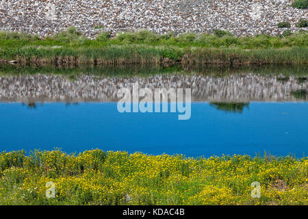 Los Angeles river vicino a Willow street, Long Beach, California, Stati Uniti d'America Foto Stock