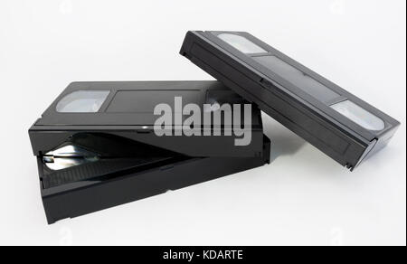 Pila confusa di vintage nero vhs video cassette. Foto Stock