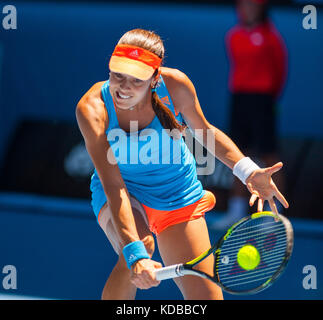 Ana Ivanovic compete all'aperto australiano. L'Australian Open - un grand slam torneo - è la manifestazione di apertura del tennis ogni anno di calendario. Foto Stock
