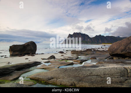 Bellissima vista alla spiaggia eggum in Norvegia, Isole Lofoten in Norvegia Foto Stock