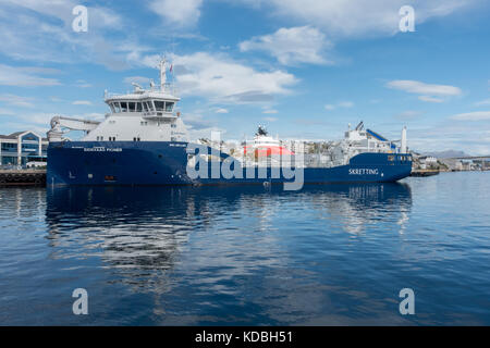 Il Eidsvaag Pioner, a fianco di Kristiansund Harbour in Norvegia Foto Stock