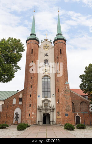 Medievale Cattedrale di Oliwa in Gdansk, Polonia, visto dalla parte anteriore. Foto Stock