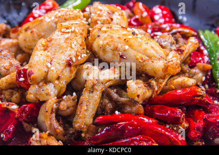 Pollo fritto con peperoncino Foto Stock