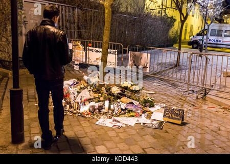 Omaggio alle vittime di Charlie Hebdo uccisione a Parigi il 7 gennaio 2015. Foto Stock