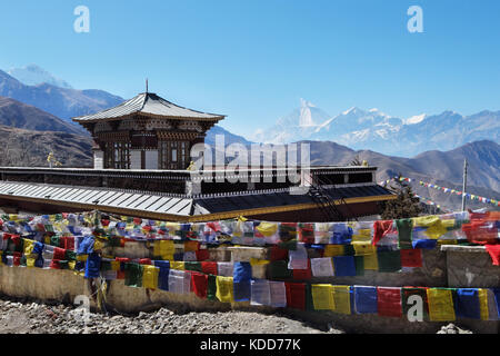 Il monastero buddista è in alta montagna Foto Stock