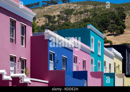 Case colorate in bo kaap, un ex township, situato sulle pendici della collina di segnale, cape town, Sud Africa Foto Stock
