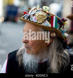 Un membro di Shakespeare Morris ballerini folk, Stratford-upon-Avon, Regno Unito Foto Stock