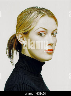 Giovane donna. Ritratto in studio. Foto Stock