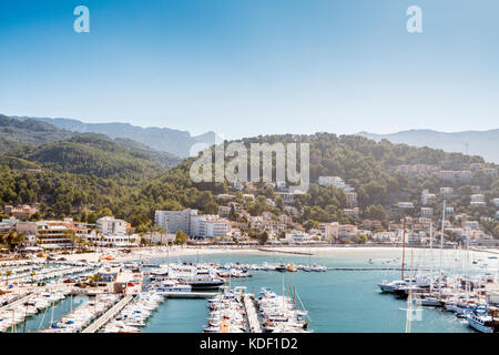 Vista panoramica di Port de Soller, Maiorca, Isole Baleari, Spagna Foto Stock