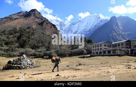 Campo base everest trek, parco nazionale di Sagarmatha, Nepal Foto Stock