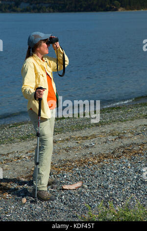 Birding sulla spiaggia, Marlyn Nelson County Park, Clallam County, Washington Foto Stock