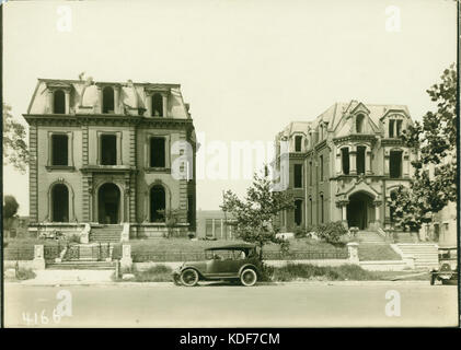 Residenze di E. O. Stanard e W. S. Papa sul 3600 Blocco di Lindell Boulevard 15 Luglio 1921 Foto Stock