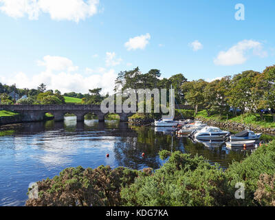 Cushendun e il fiume Dun su Causeway Coast County Antrim Irlanda del Nord Foto Stock