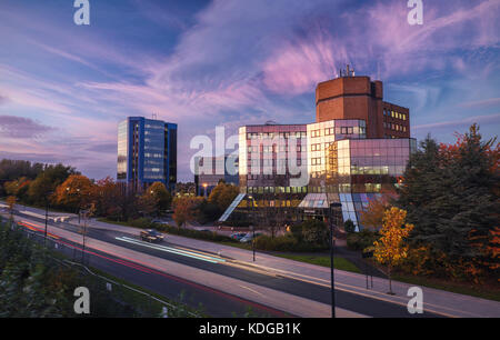 Telford centro nella calda luce autunnale Foto Stock