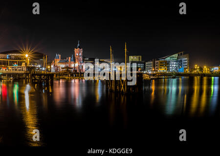 Affacciato sulla baia di Cardiff, la capitale del Galles situato nel sud Foto Stock