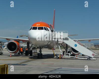 Aeroporto di Capodichino a Napoli, Campania, Italia, foto 30 aprile 2017. Foto: Beate Schleep | utilizzo in tutto il mondo Foto Stock