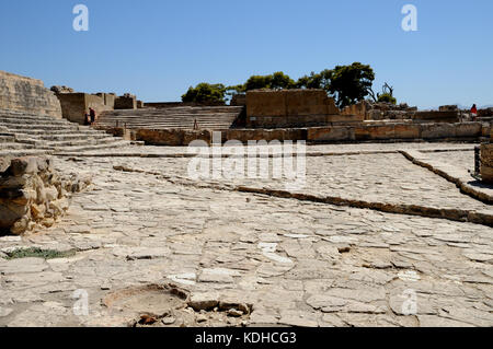 Vista generale del sito dell antica palce e Minoan città di Phaestos nel centro sud della creta. Foto Stock